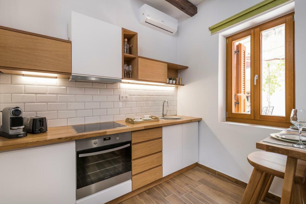 Evlimeni Suites Ханя Екстериор снимка